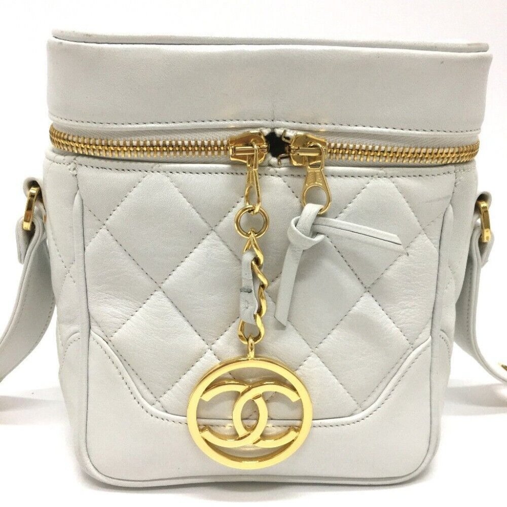 CHANEL CC charm Matelasse Vanity Shoulder Bag Lambskin Leather White/GoldHard - Picture 4 of 16